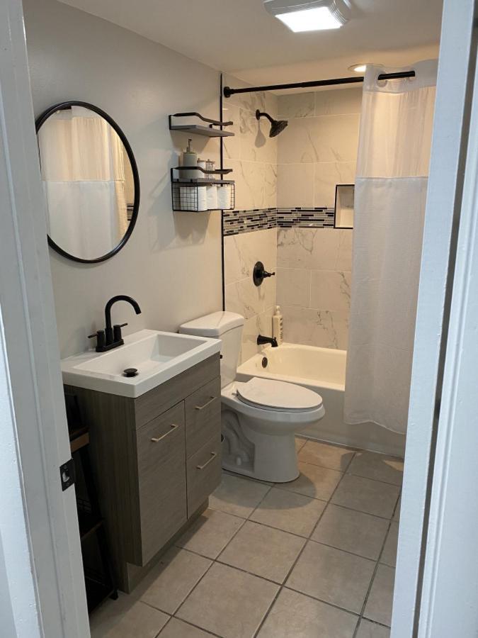 Modern 3 Bedroom Close To Downtown Chicago Exterior photo