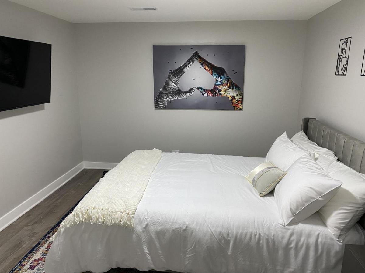 Modern 3 Bedroom Close To Downtown Chicago Exterior photo